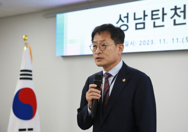 대표 발기인 박종각 성님시의원은 탄천과 지역사랑을 위한 자발적 봉사단체 필요성을 강조했다.