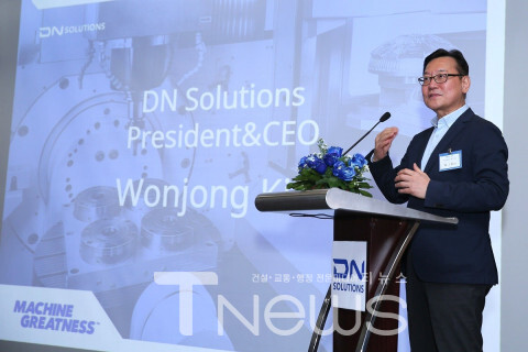 DN솔루션즈가 동남아시아 시장 공략을 강화하기 위해 베트남 법인 ‘DN Solutions Vina’를 설립했다. 김원종 DN솔루션즈 대표가 2월 29일 베트남 호찌민시에서 열린 오프닝 세레모니 행사에서 발언하고 있다. 사진제공=DN솔루션즈